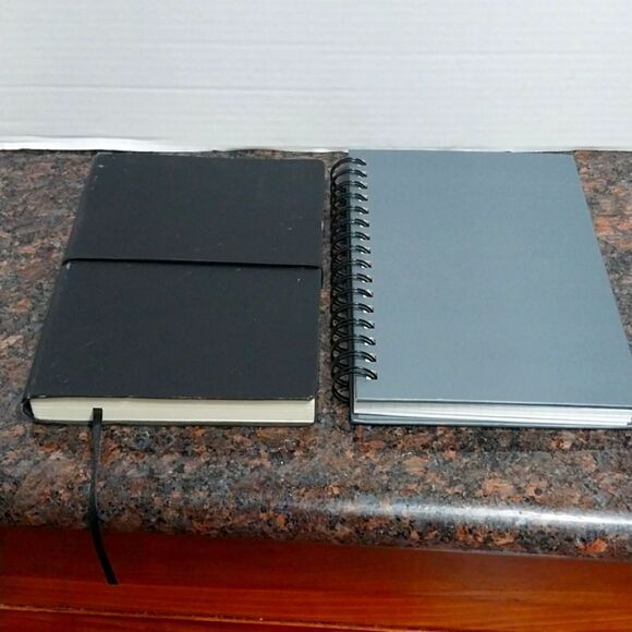 2 Upscale Journals...NEW - Picture 1 of 9